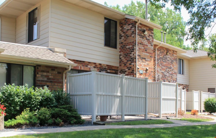 Saddlewood Park Townhomes Image 1