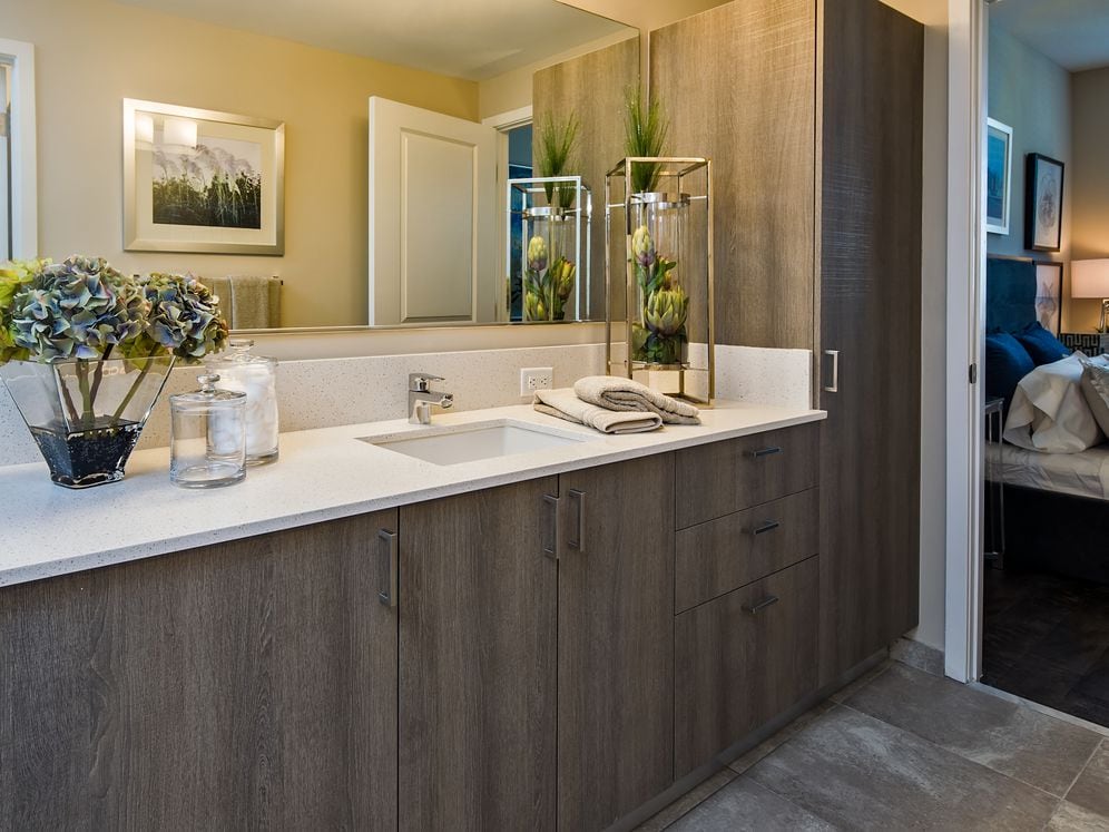 Bathroom with quartz countertop