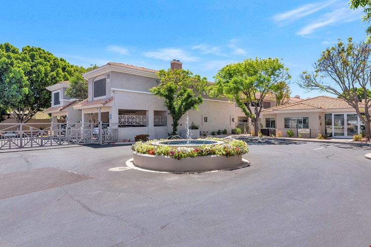 Townhomes at Biltmore Image 29