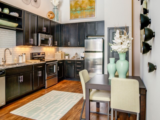 Flats at Taylor Place Image 4