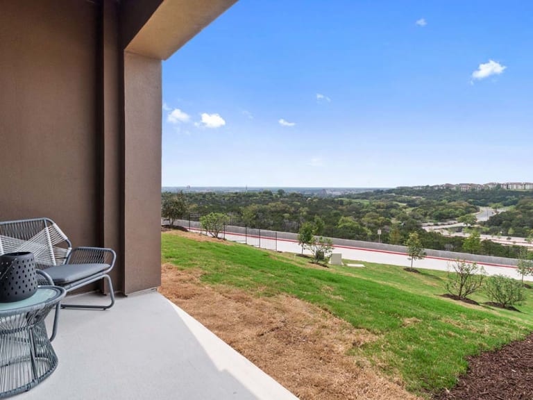 Reveal Skyline Image 24