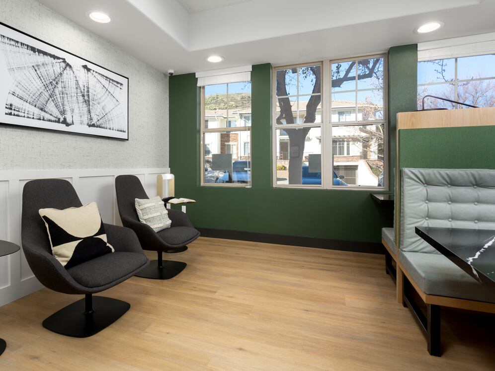 Resident Lounge with Seating and Booths