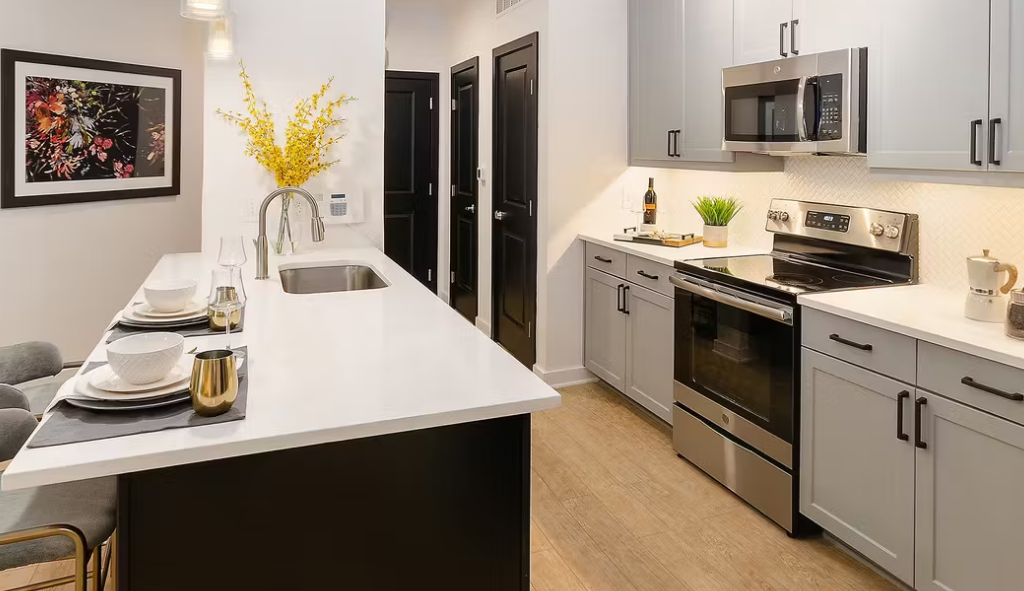 Harbour Village Image 7