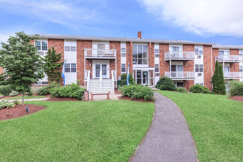 Parkview Apartments Image 2