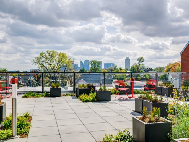 Flats at Taylor Place Image 16