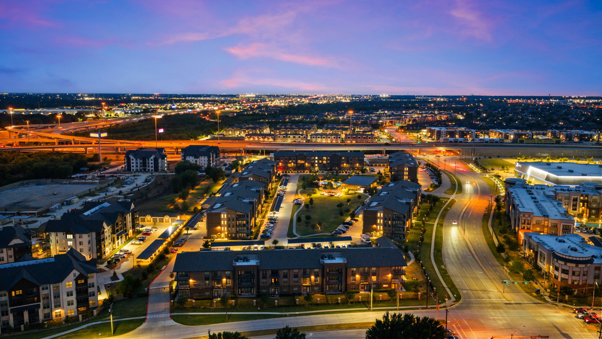 Axis Grand Crossing Image 78