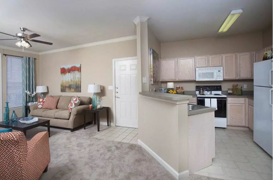 Nelson Pointe Apartment Homes Image 3