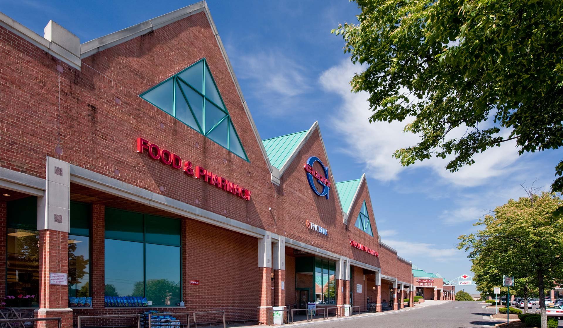 Greenbriar Shopping Center is located nearby