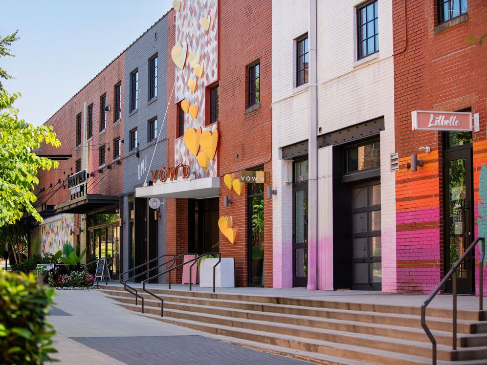 Minutes from retail and entertainment options