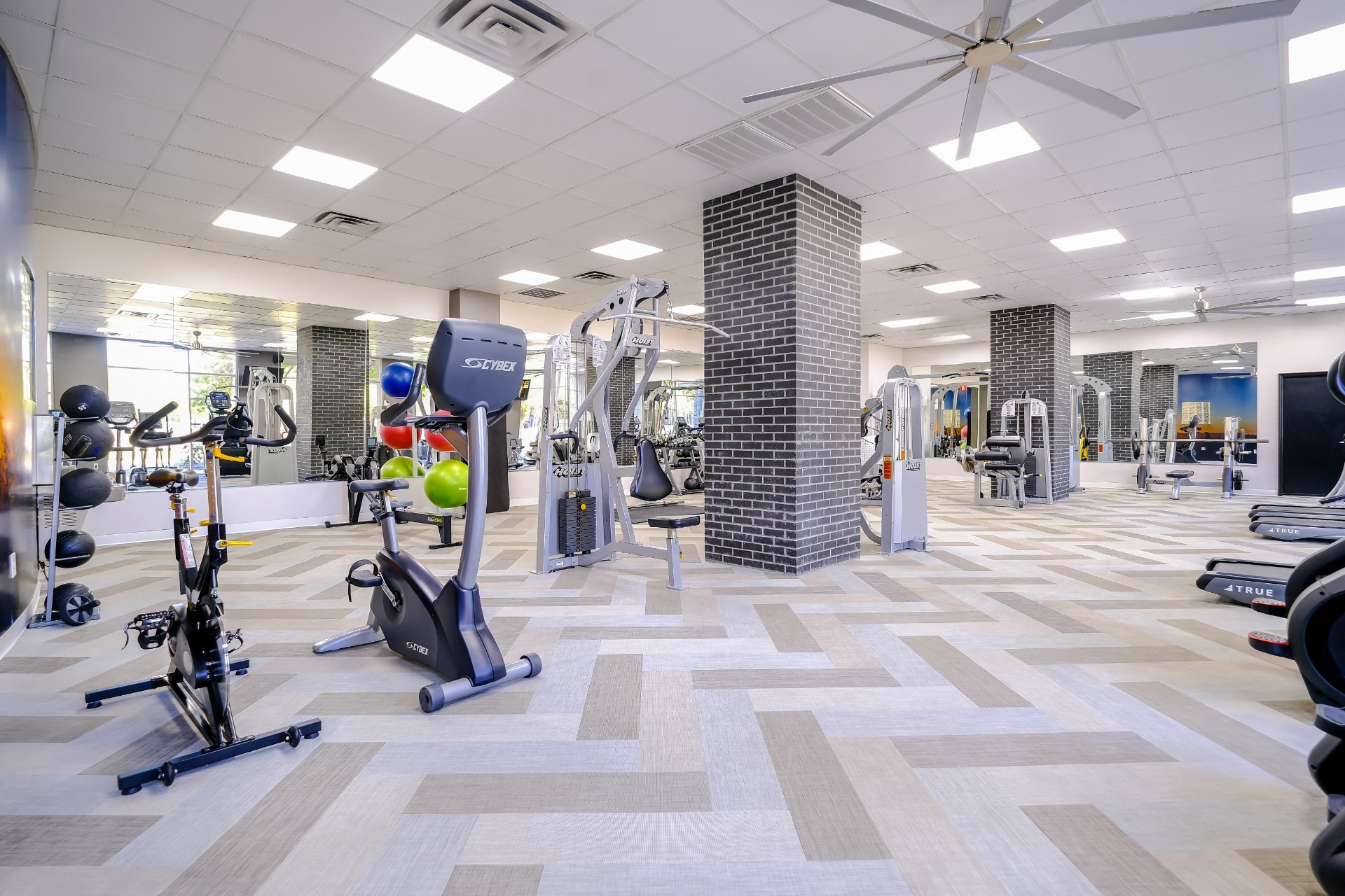 Roosevelt Square Image 15