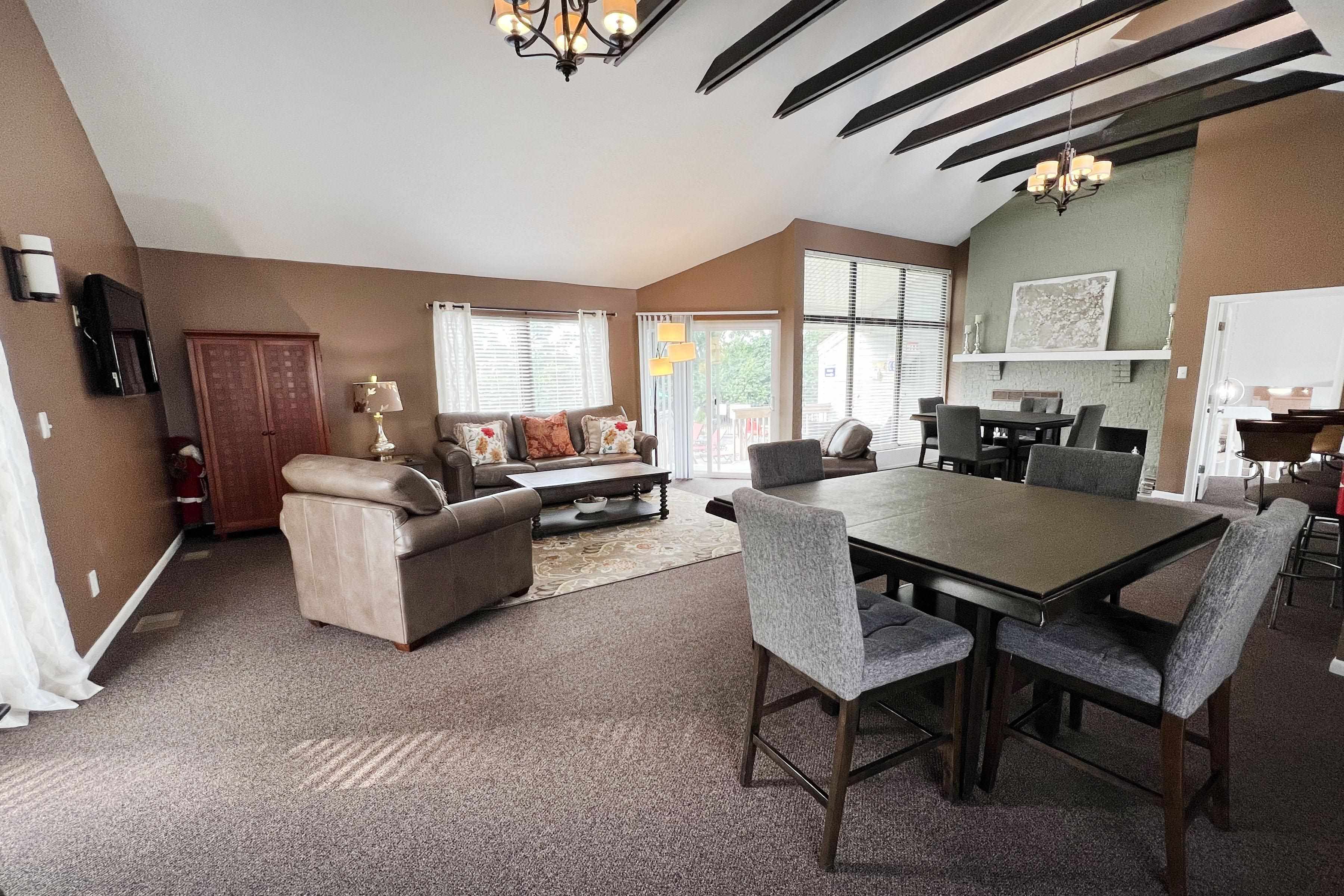 Hunter's Creek Apartments Image 14