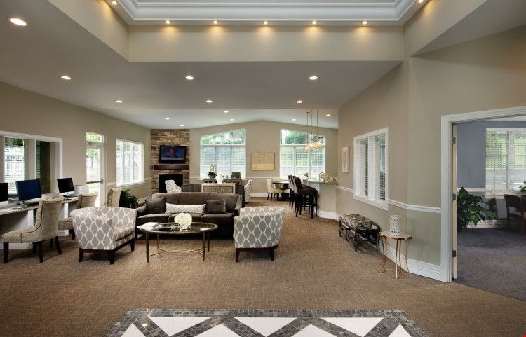 Crystal Woods Image 8