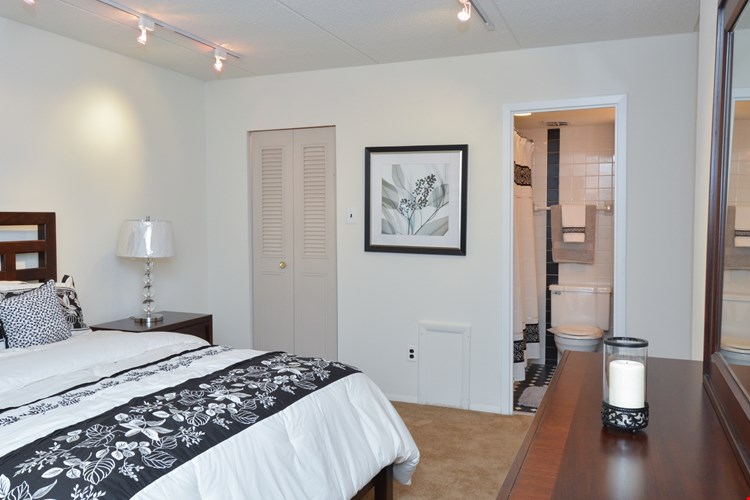 Lansdowne Towers Sample Bedroom