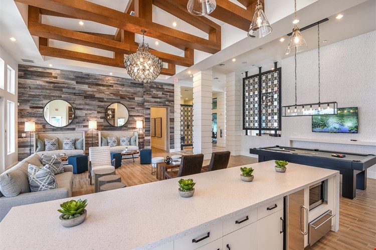 Lenox at Bloomingdale Image 19