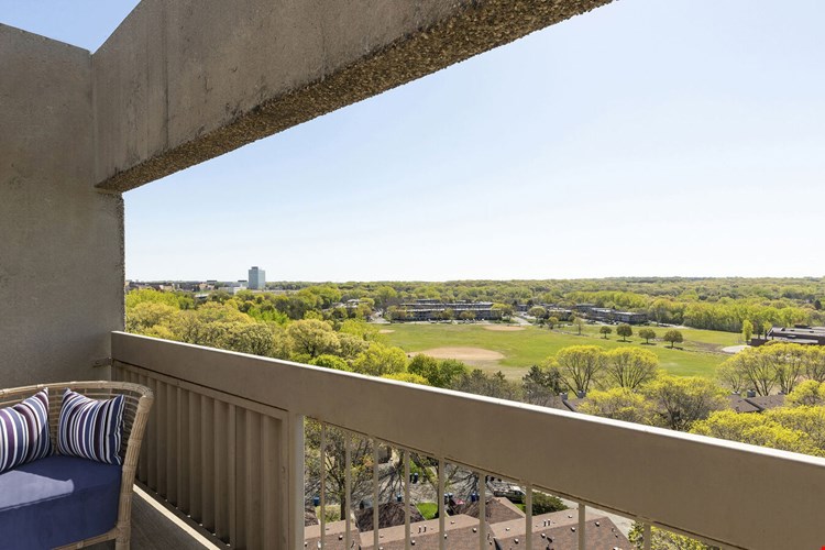 Pathways on the Park Image 9