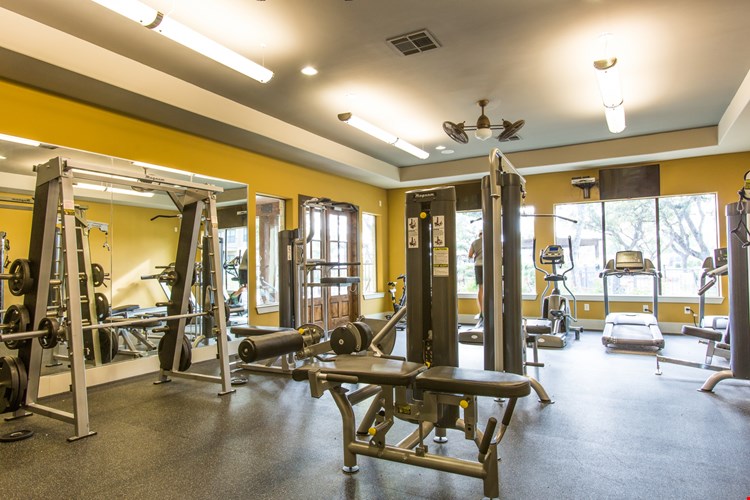 Platinum Shavano Oaks Apartments Image 37