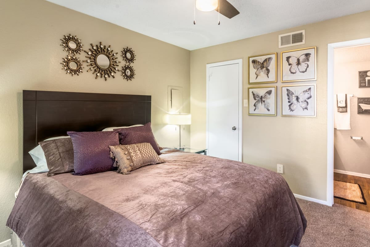 Walnut Creek Crossing Image 17