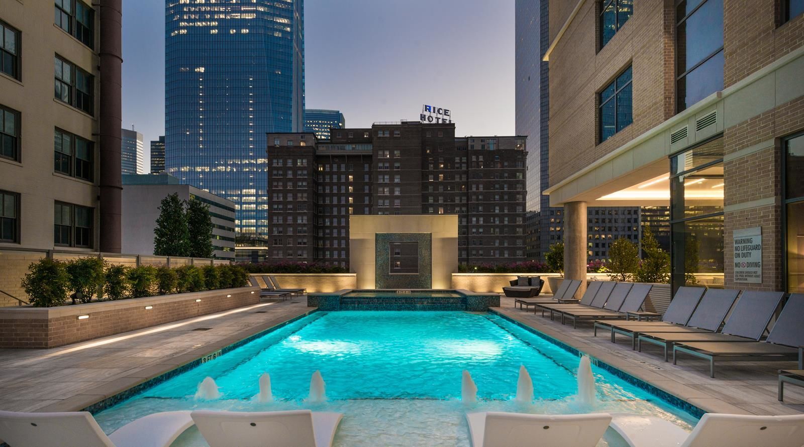 Aris Market Square Image 5