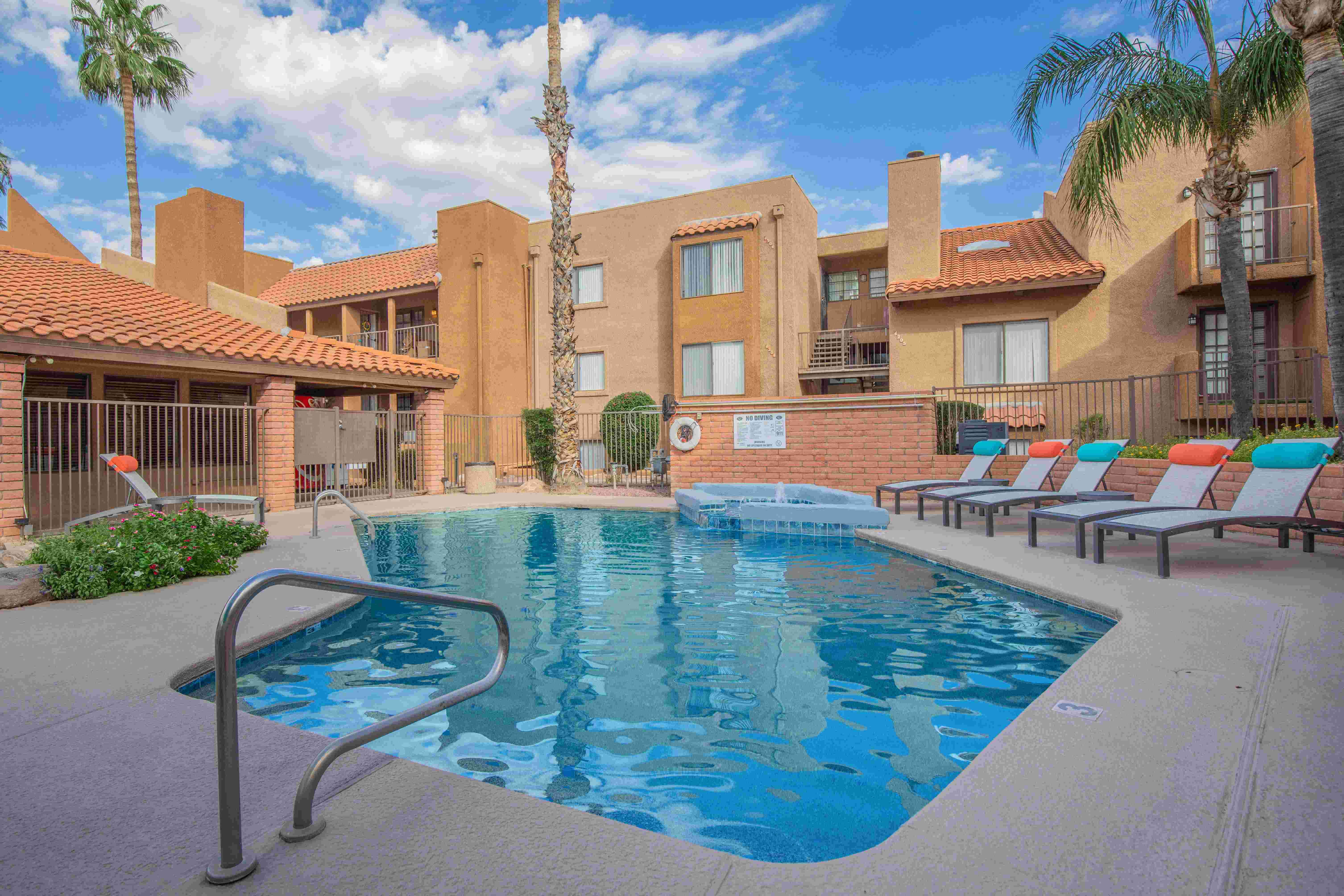 Catalina Crossing Apartments Image 3