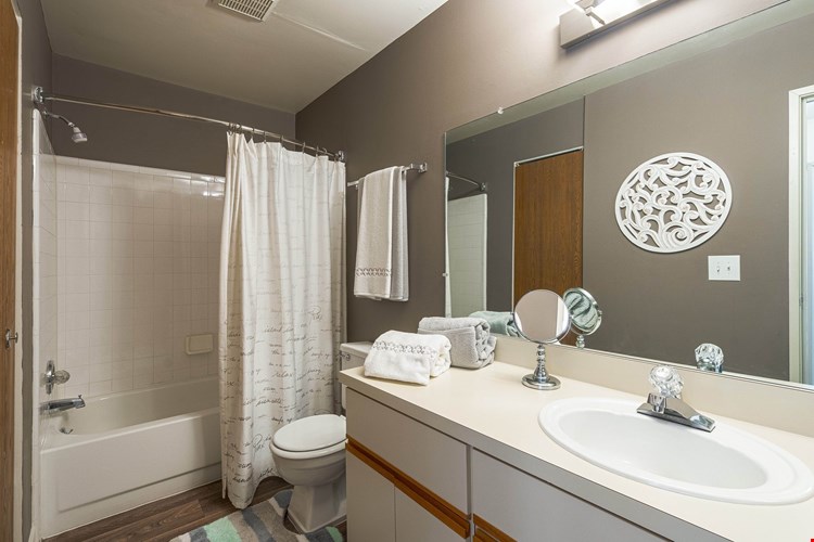 Park Lane Model Bathroom