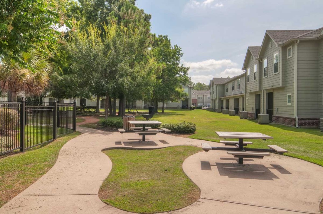 Park at Woodwind Lakes Image 13