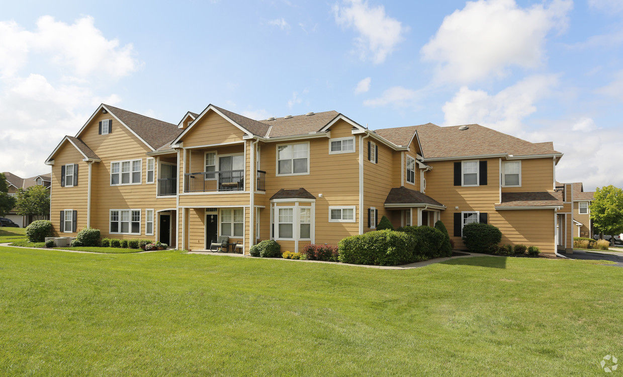 Manor Homes Of Fox Crest Image 3