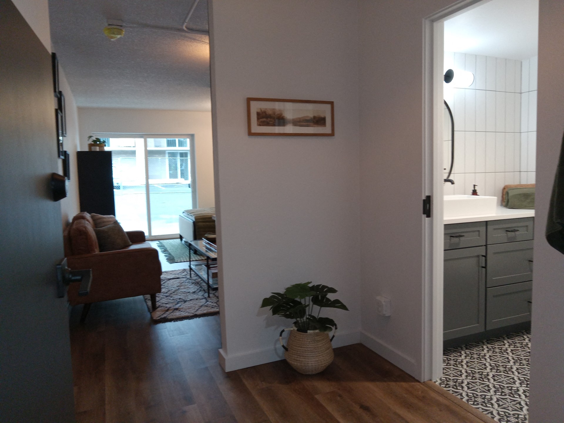 9 North Image 10