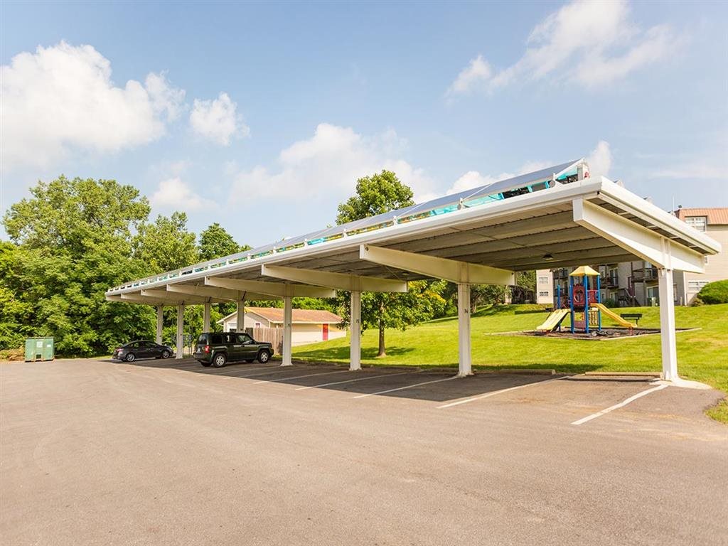 Latitude 72 Image 12