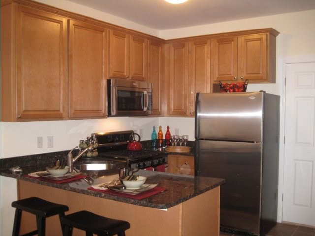 Granite with Stainless Steel Appliances