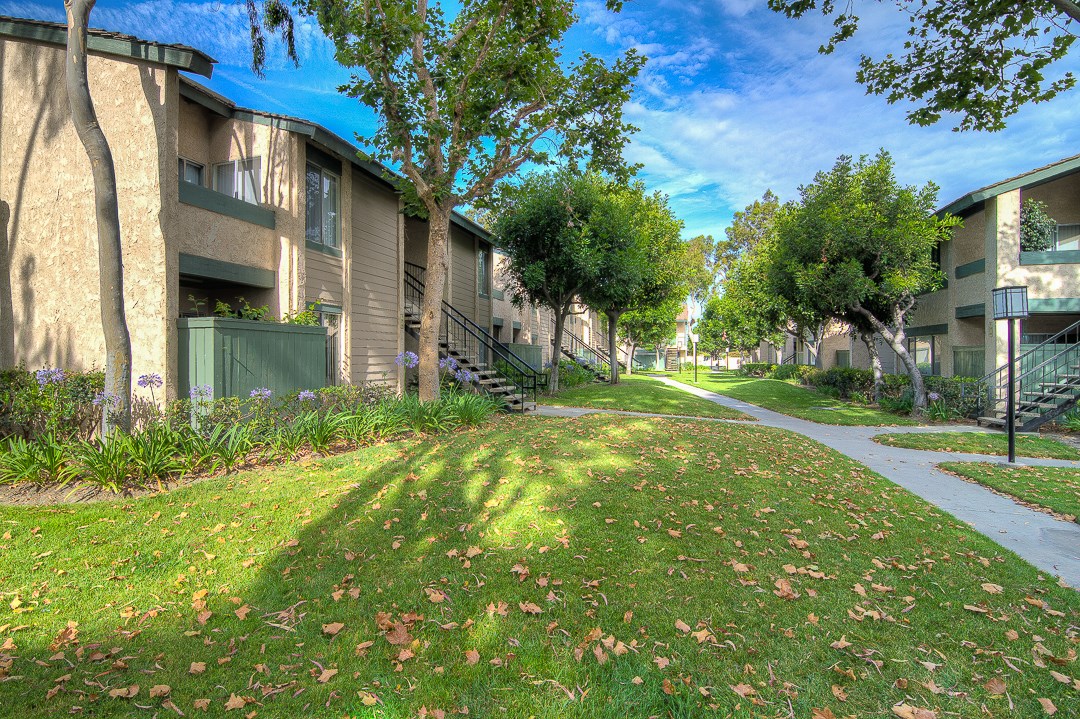 Villa Buena Apartment Homes Image 2