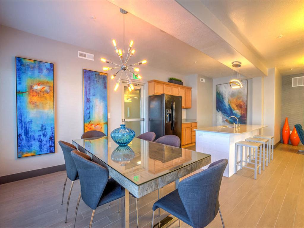 The Boulevard Image 16