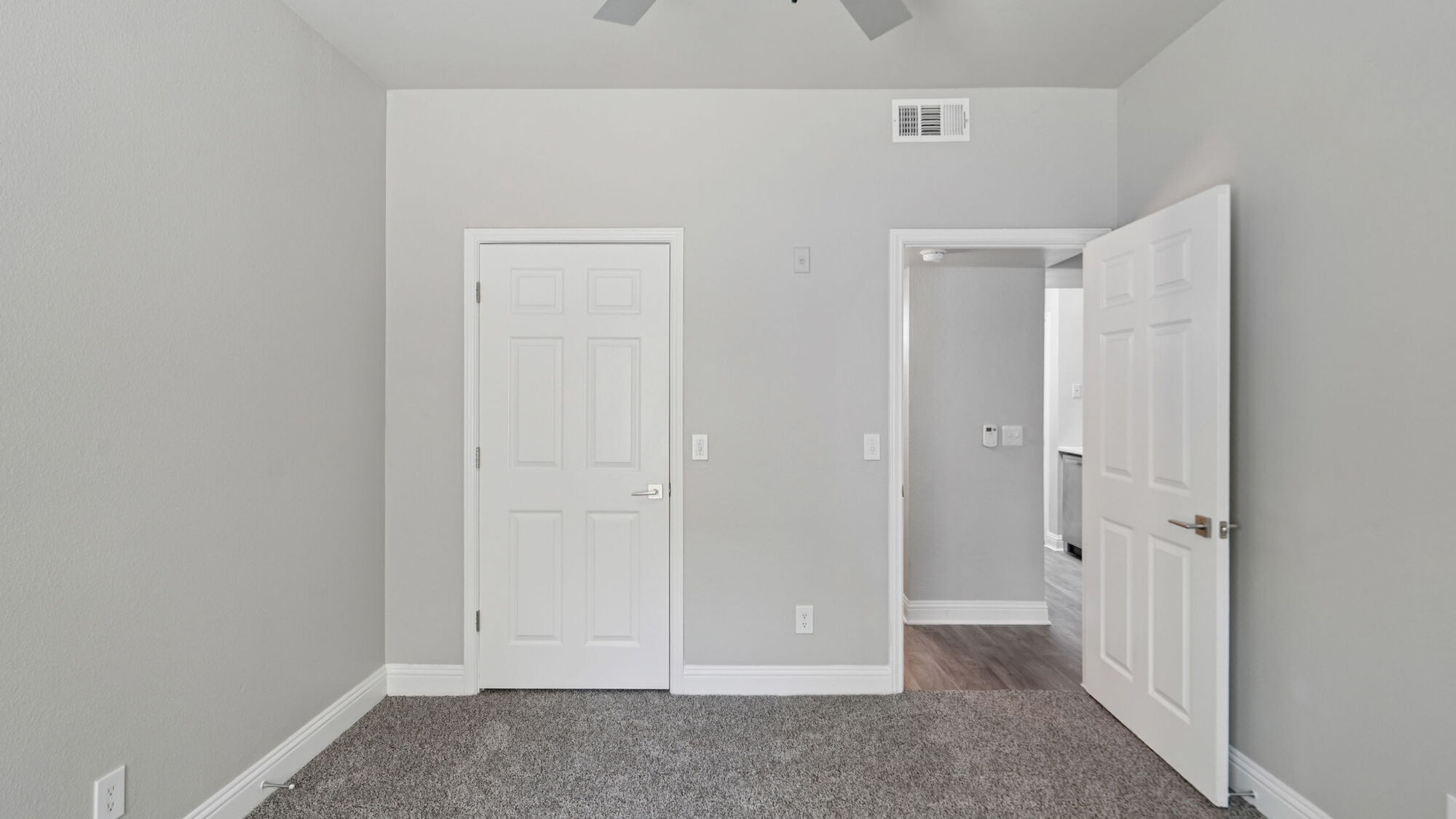 Larkin Apartment Homes Image 108