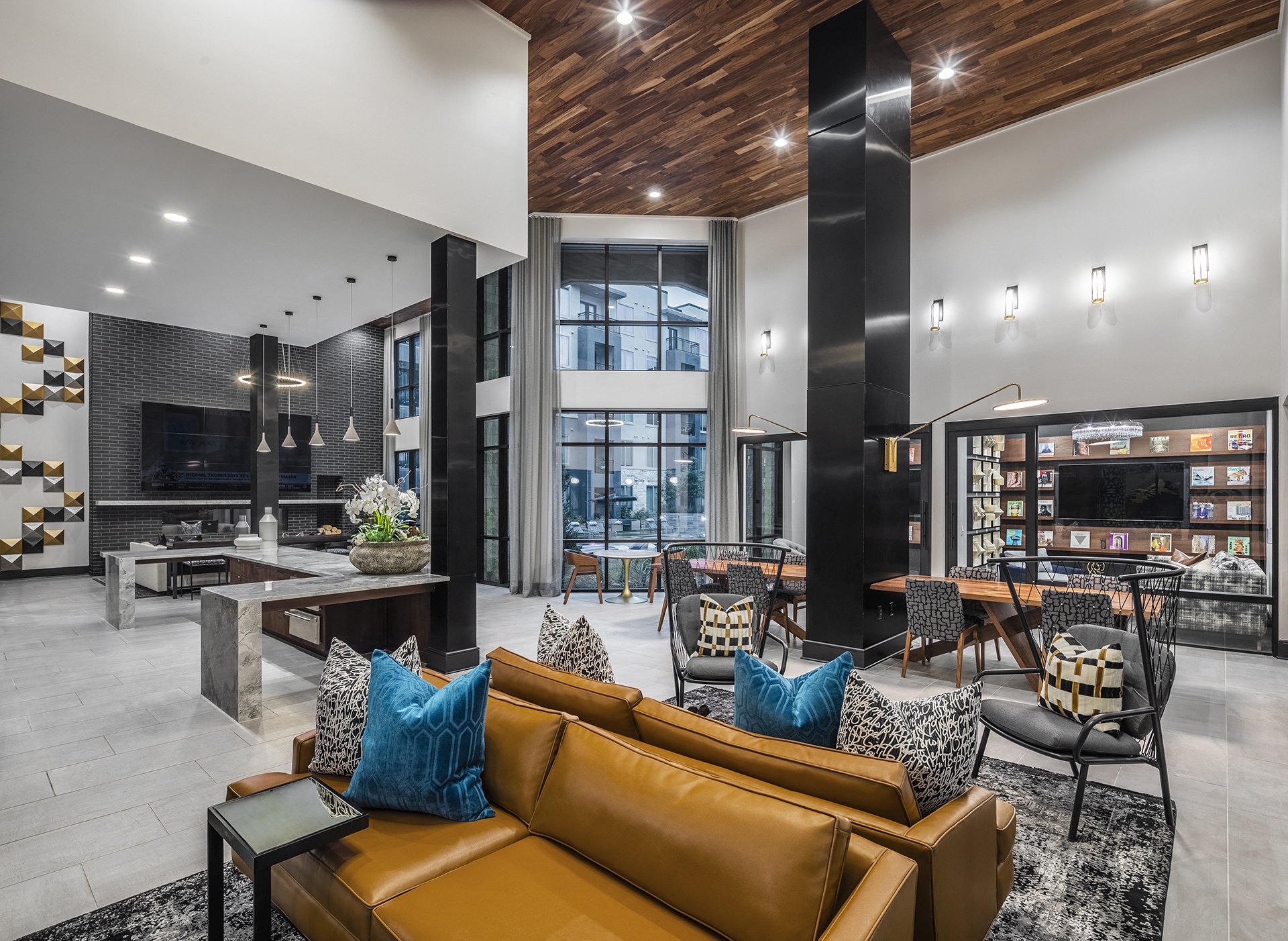 Aura Thirty2 Image 3