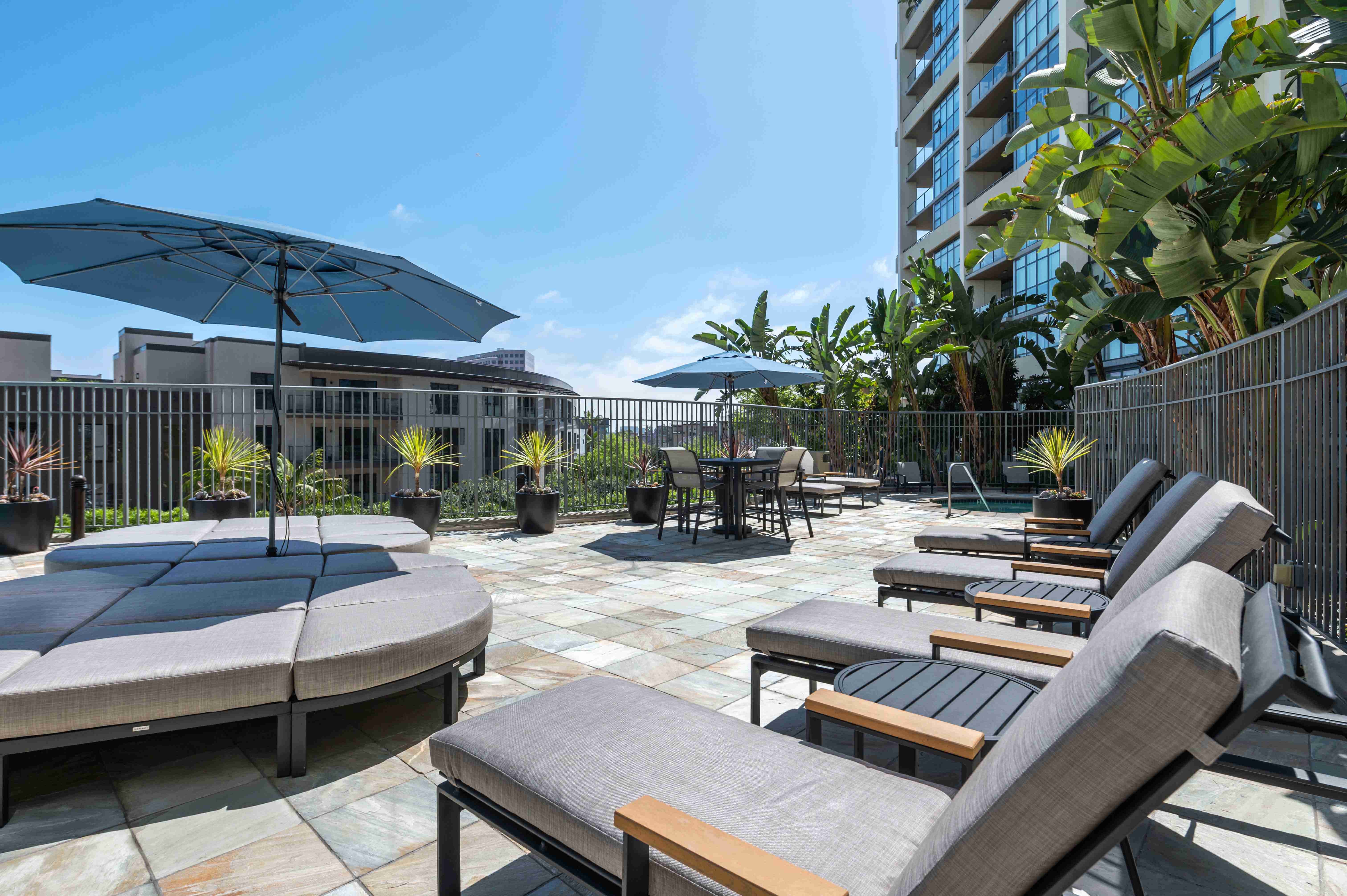 Astoria at Central Park West Image 17