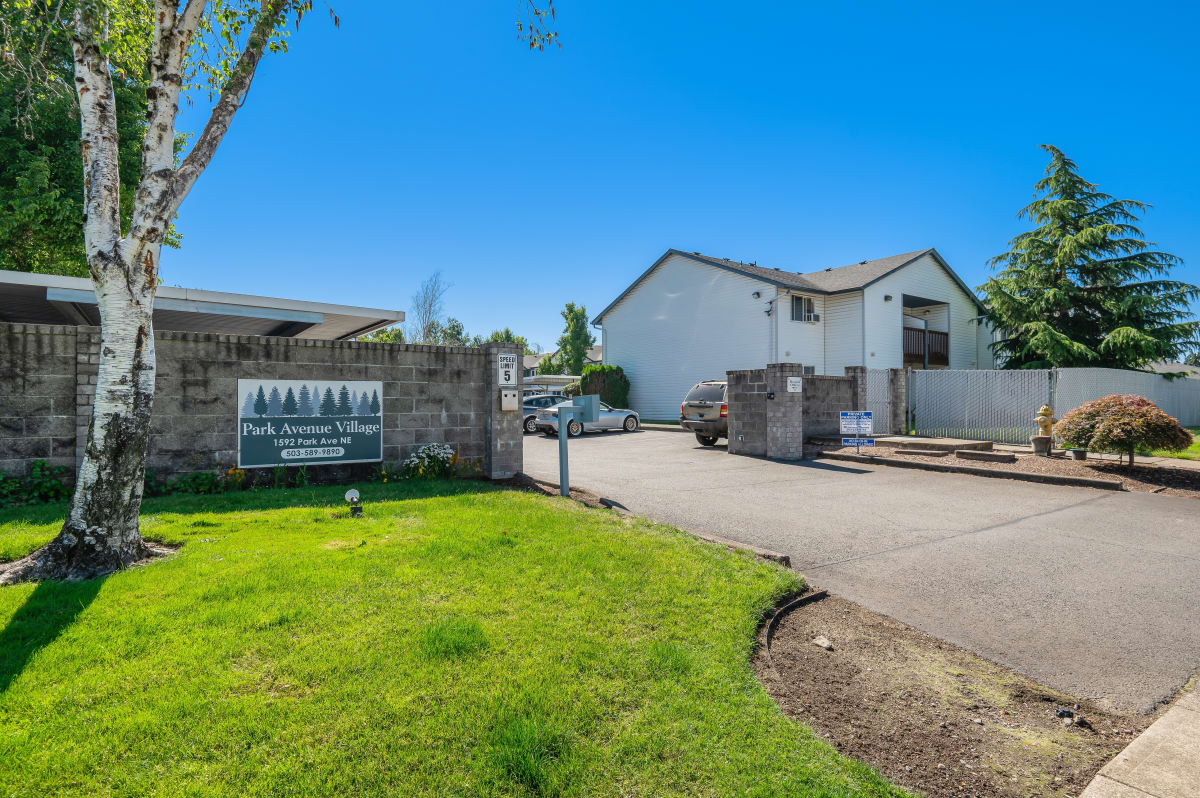 Park Avenue Village Image 1