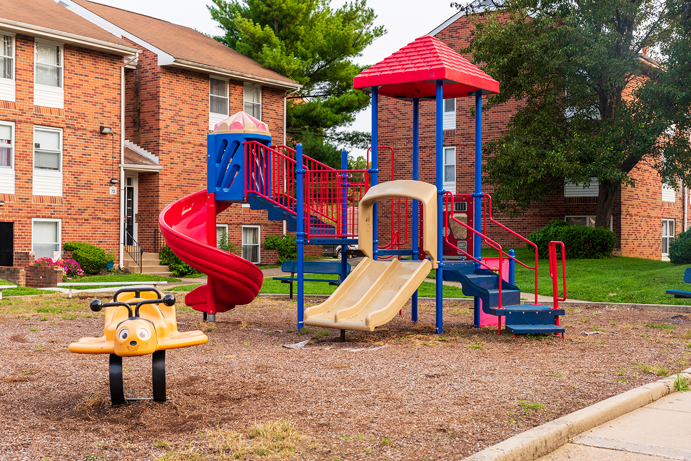 Creekside Apartments Image 3