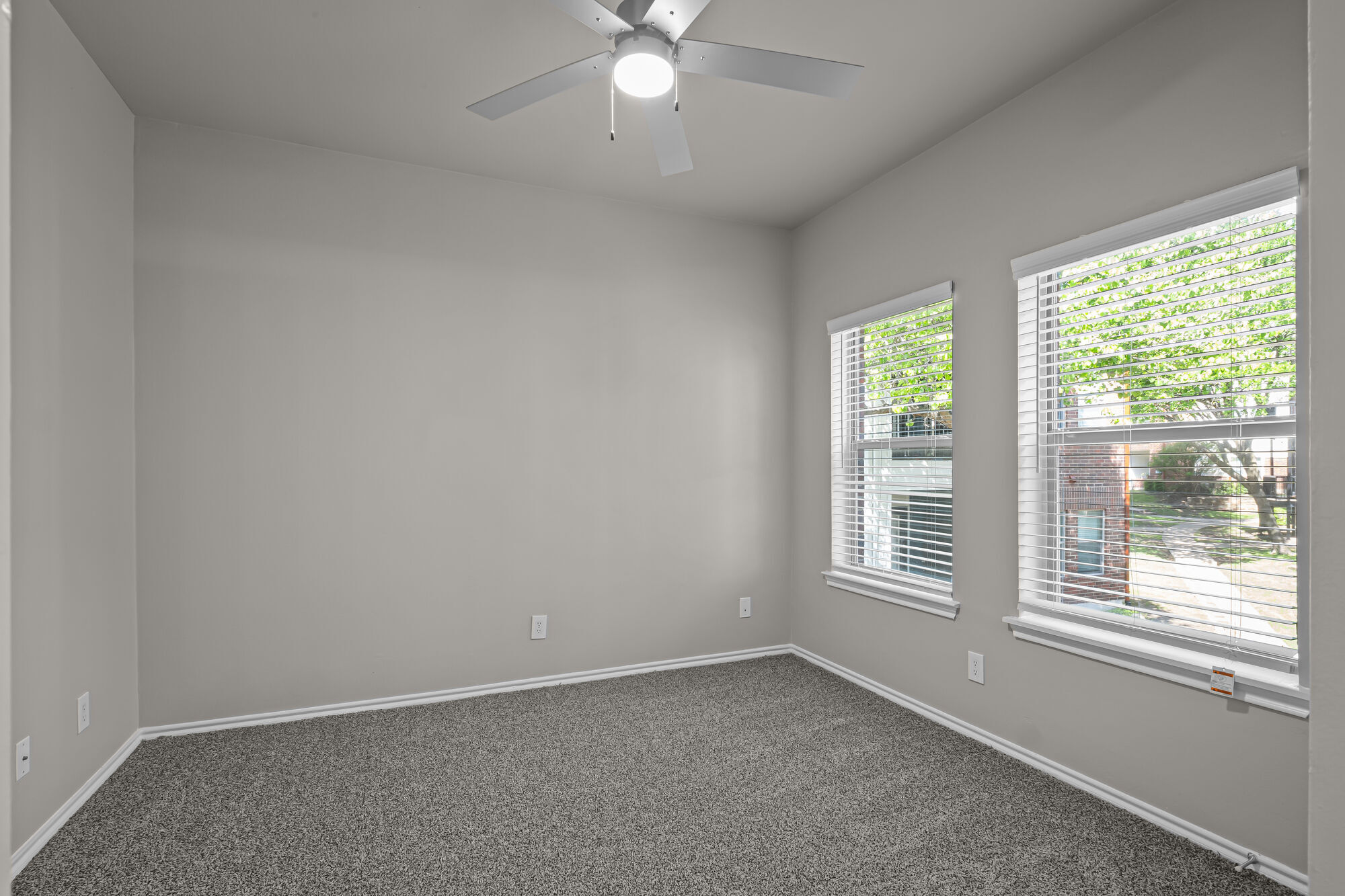 Larkin Apartment Homes Image 19