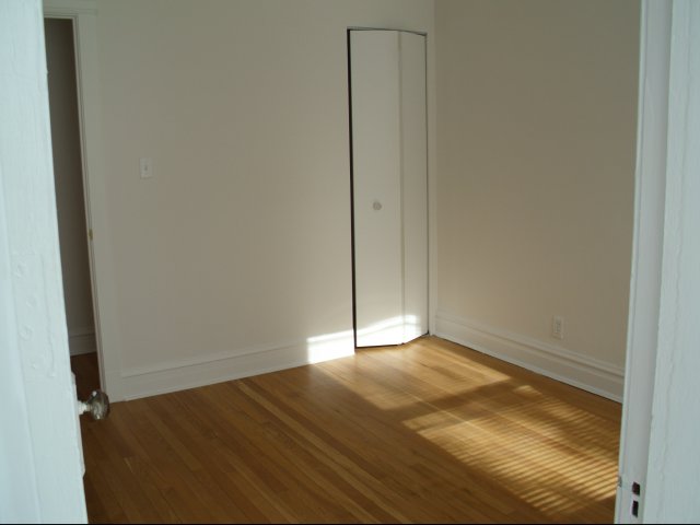 5416 S Woodlawn Avenue Image 6