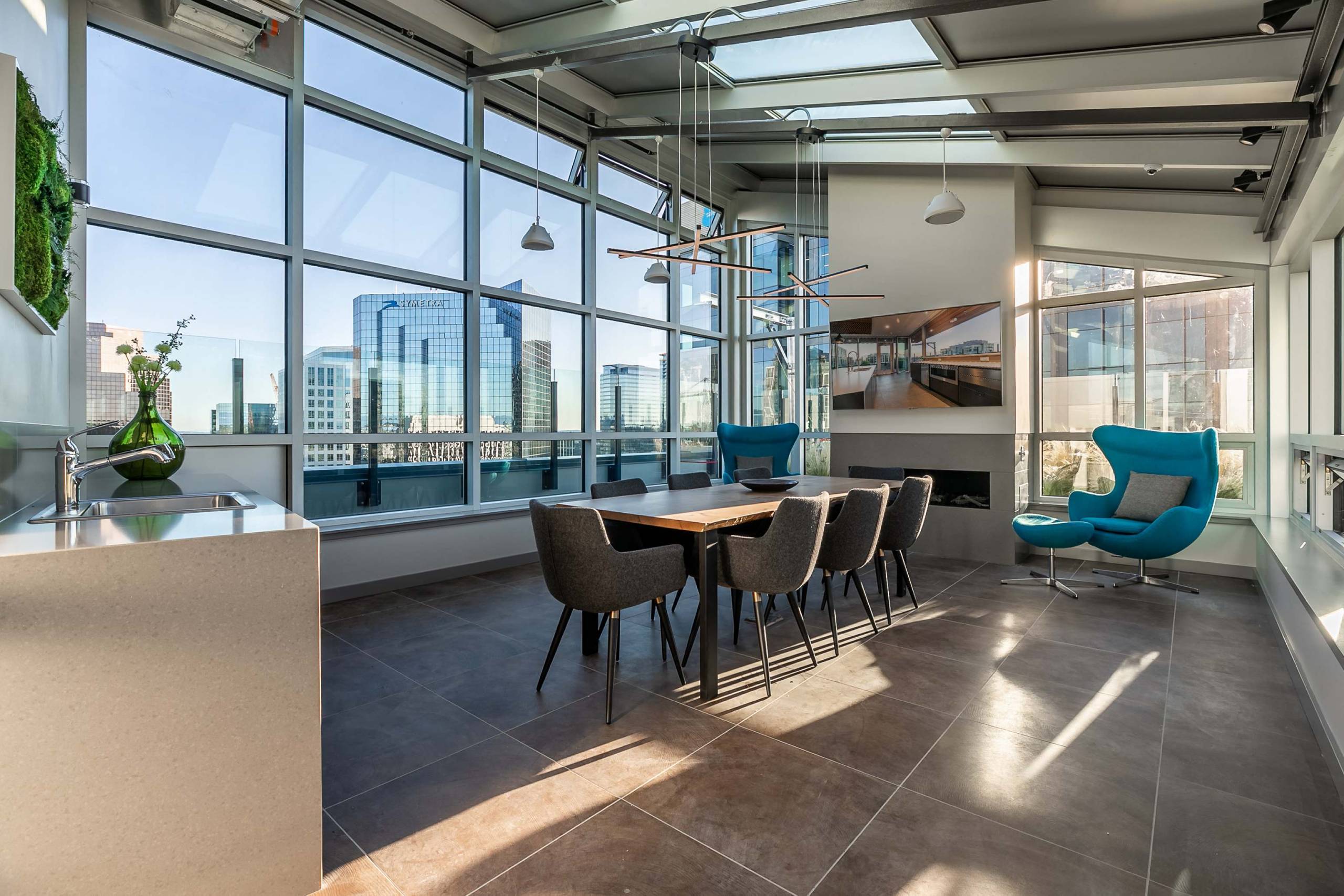 888 Bellevue Image 8