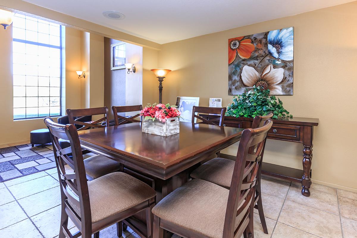 Carondelet Apartments Image 3