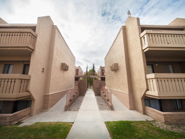 La Estancia Apartment Homes Image 8