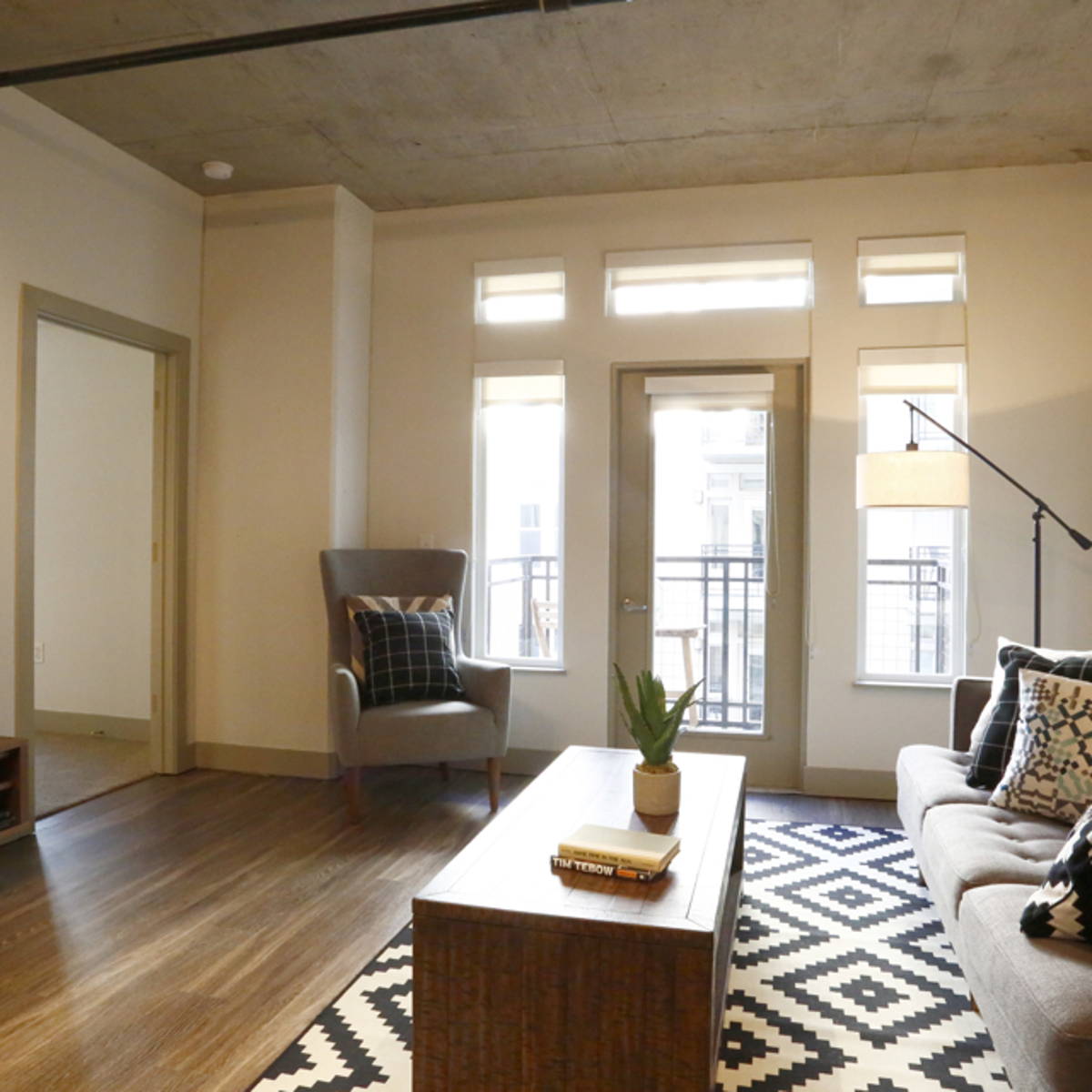 TwentyOne 01 on Market Image 7