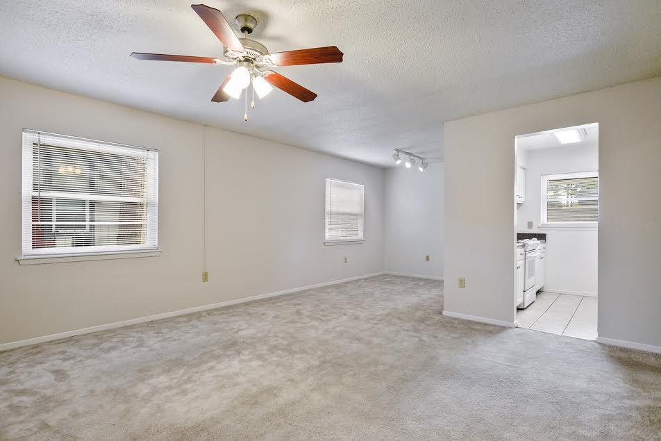 Warwick Apartments Image 14