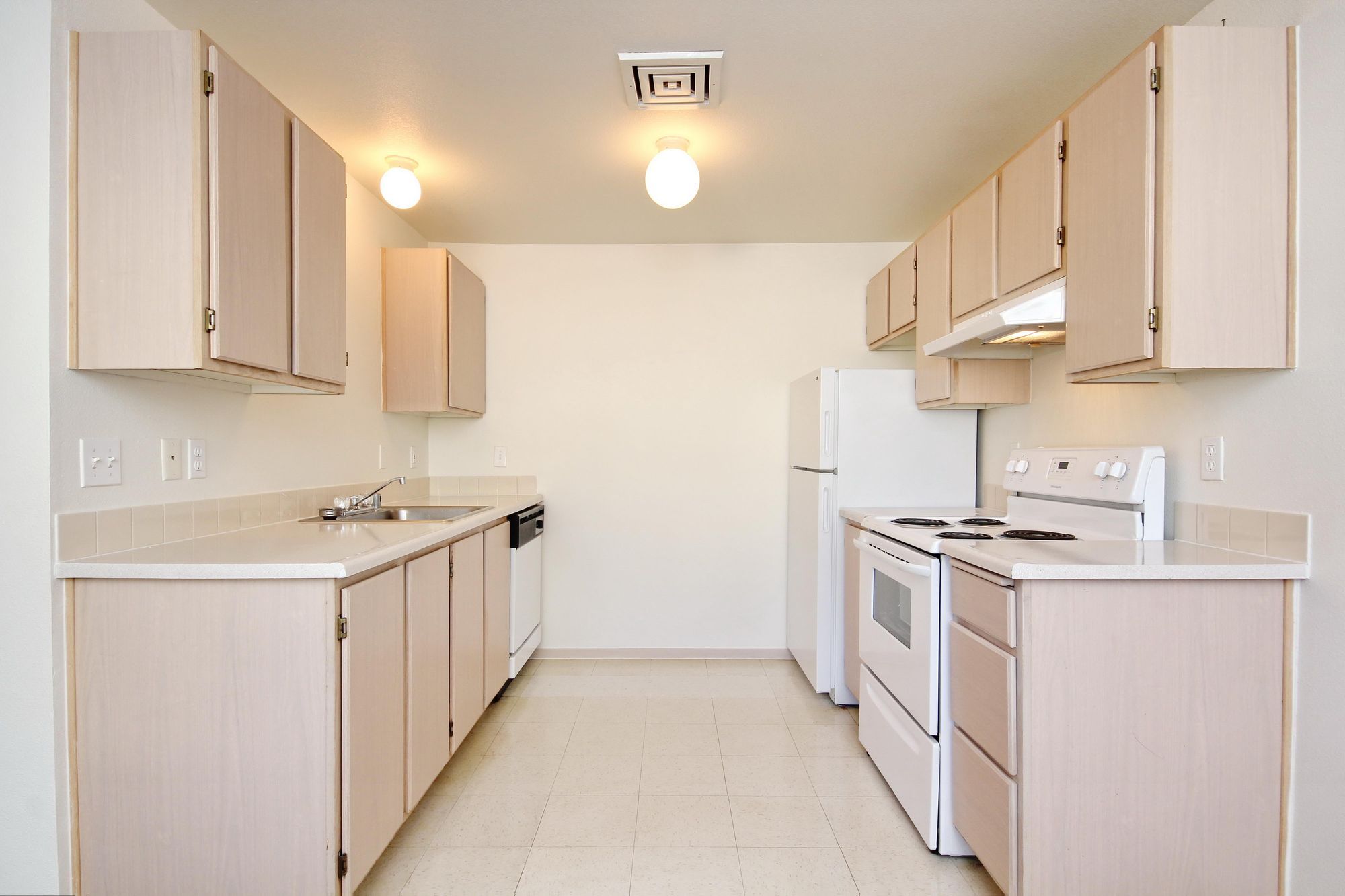 Market Place Apartments Image 13