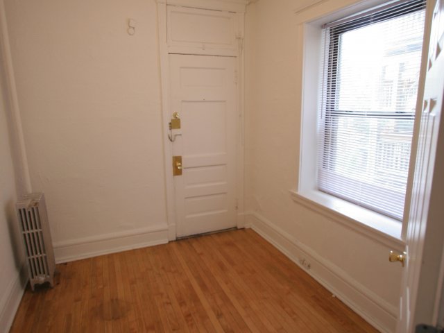 1515-1521 E 54th Street Image 13