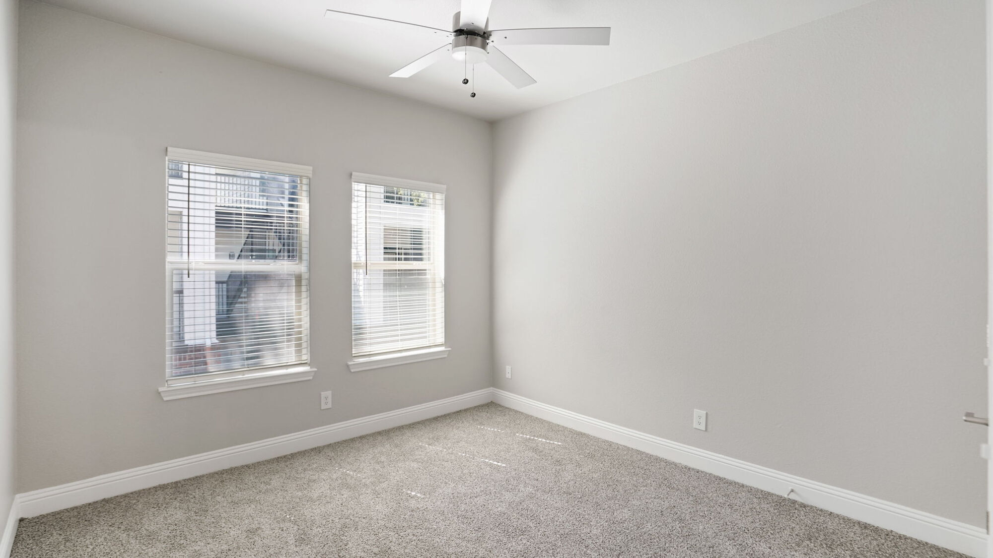 Larkin Apartment Homes Image 95