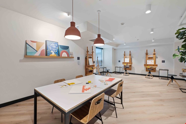 IMT Gallery 421 Image 25