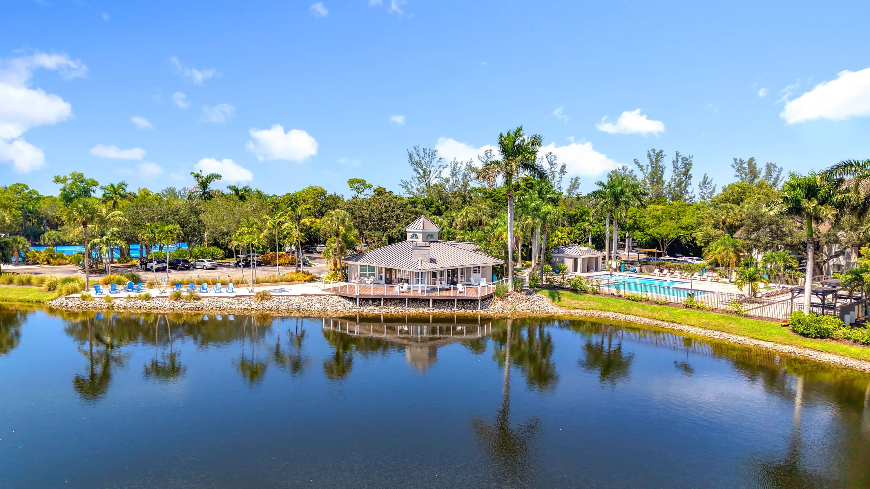 Discover resort-style relaxation at River Reach Apartments, where our stunning lakeside clubhouse and sparkling pool provide a scenic backdrop for everyday living.