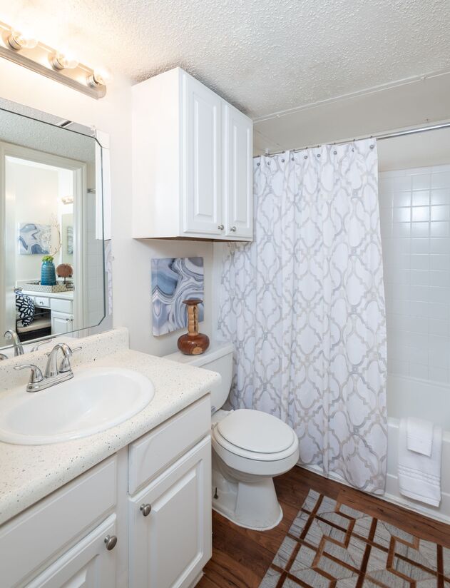 Charter Oaks Image 9