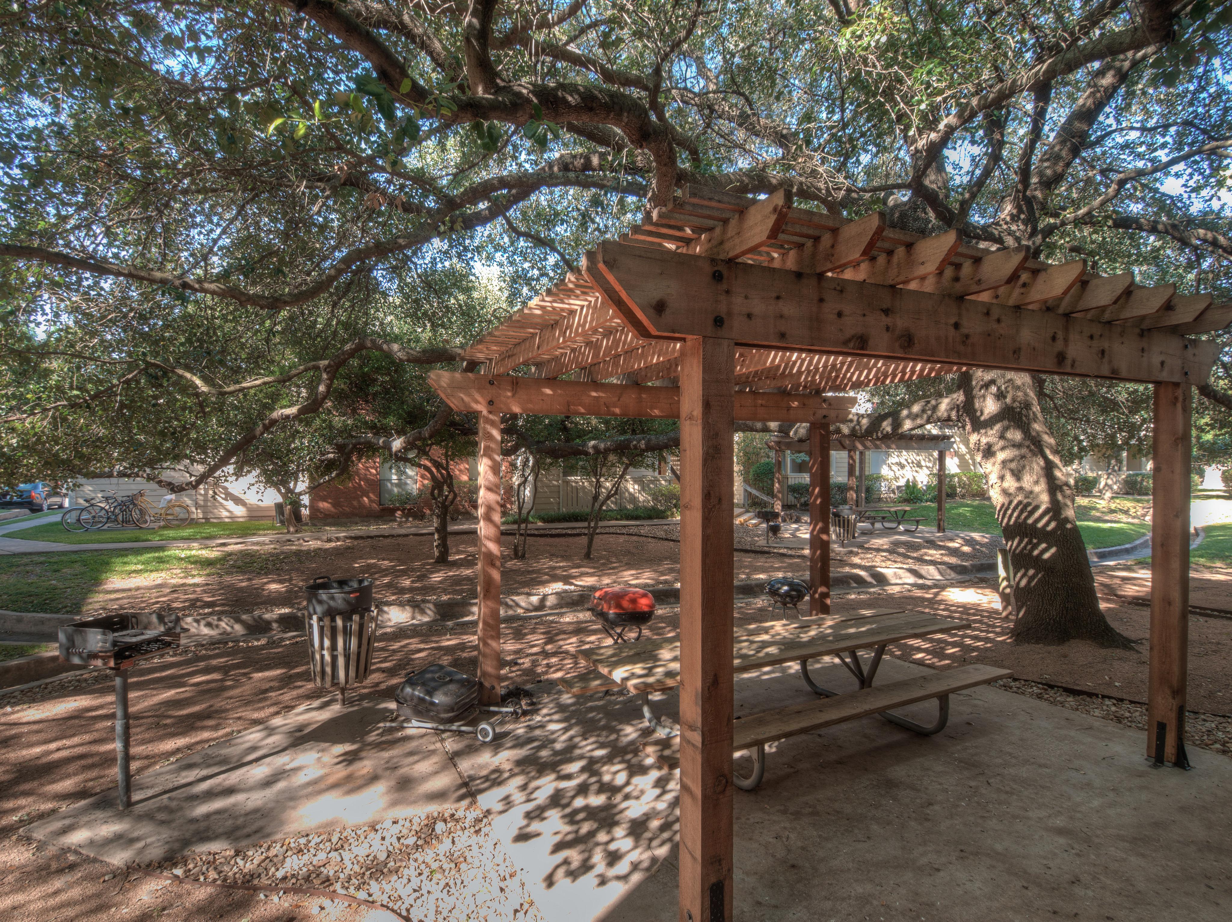 Woodchase Apartments Image 9